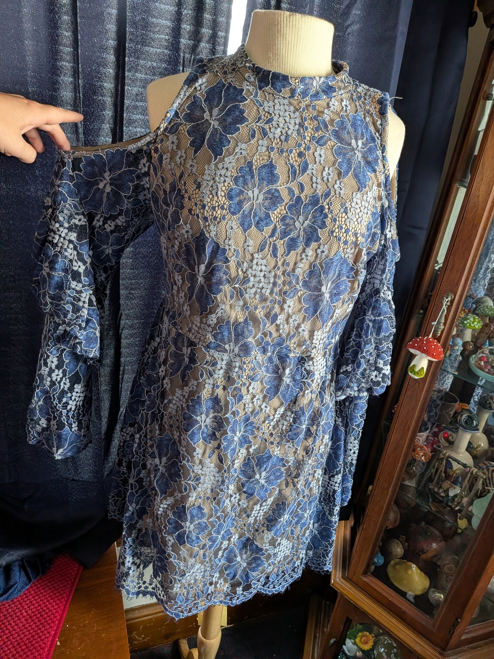 VENUS Navy Blue Floral Lace Dress